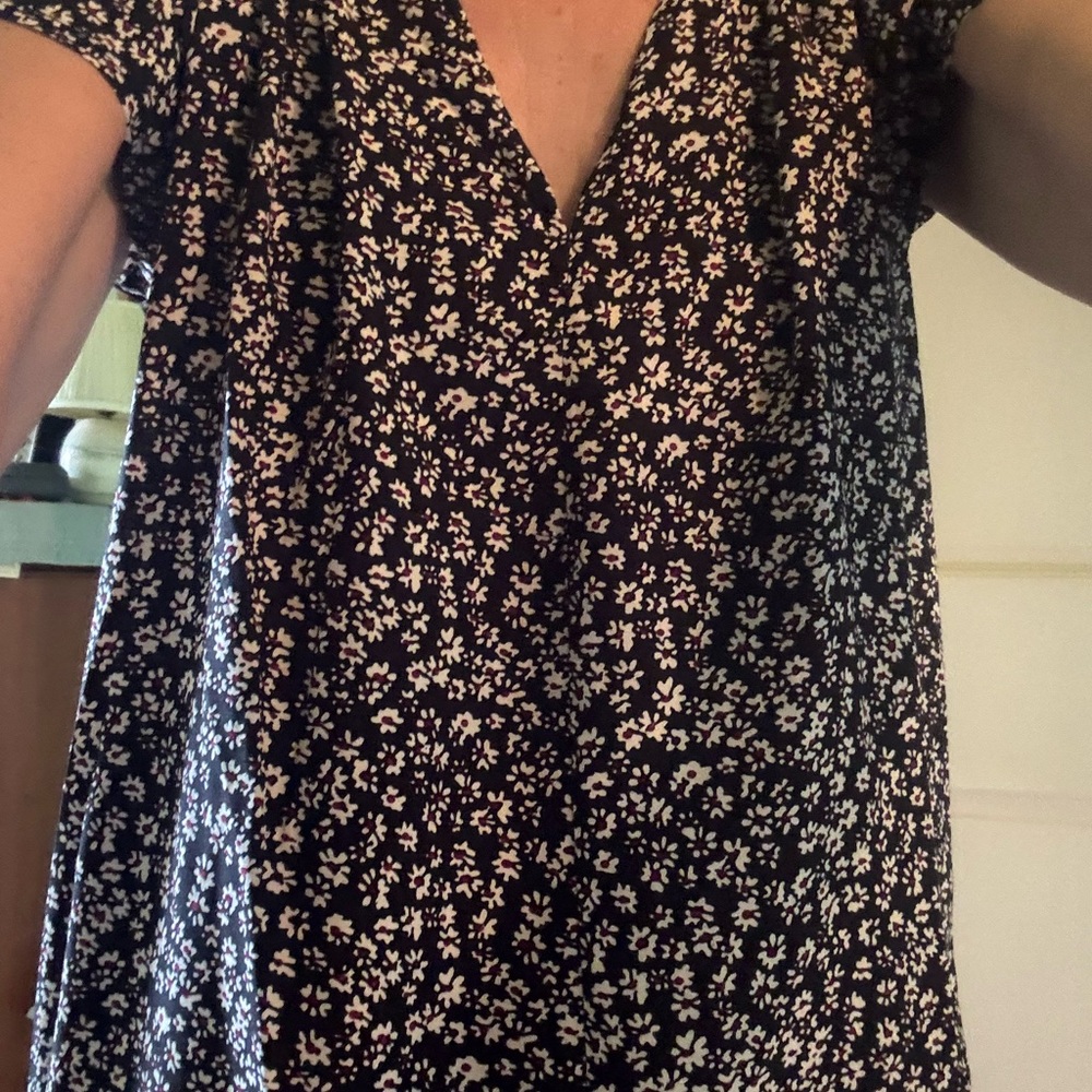 GAP Black and White Floral Blouse